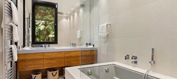 8 bedrooms Villa in Antibes, France No. 196673 28