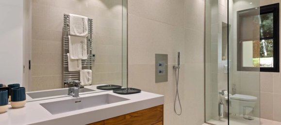 8 bedrooms Villa in Antibes, France No. 196673 23