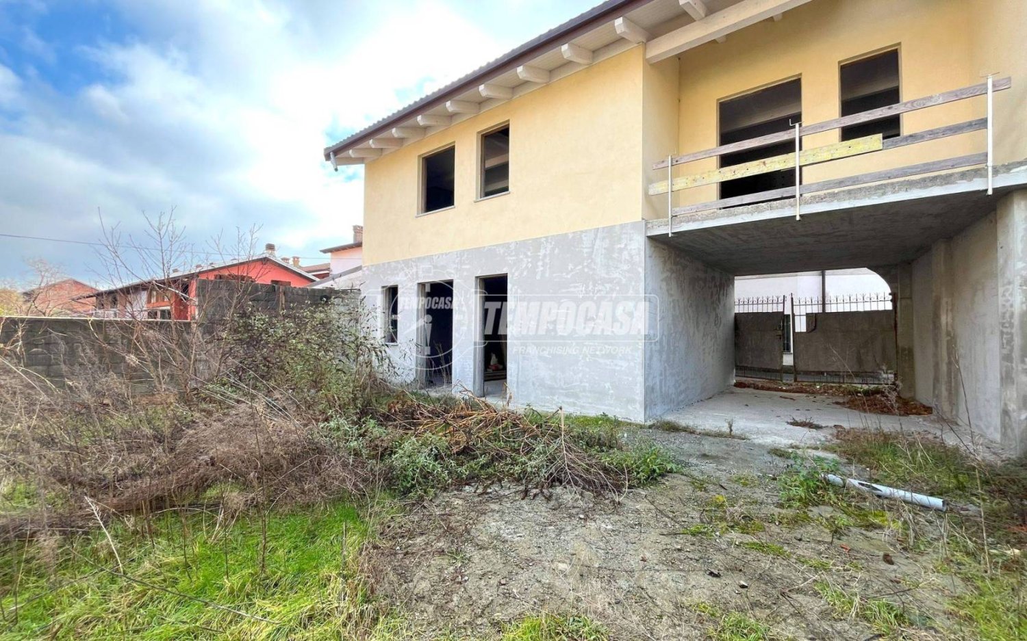 2 bedrooms House in Mazzè, Italy No. 172002