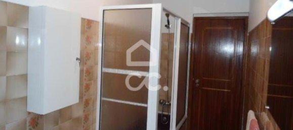 4 Schlafzimmer Doppelhaus in Corroios, Portugal, Nr. 80972 8