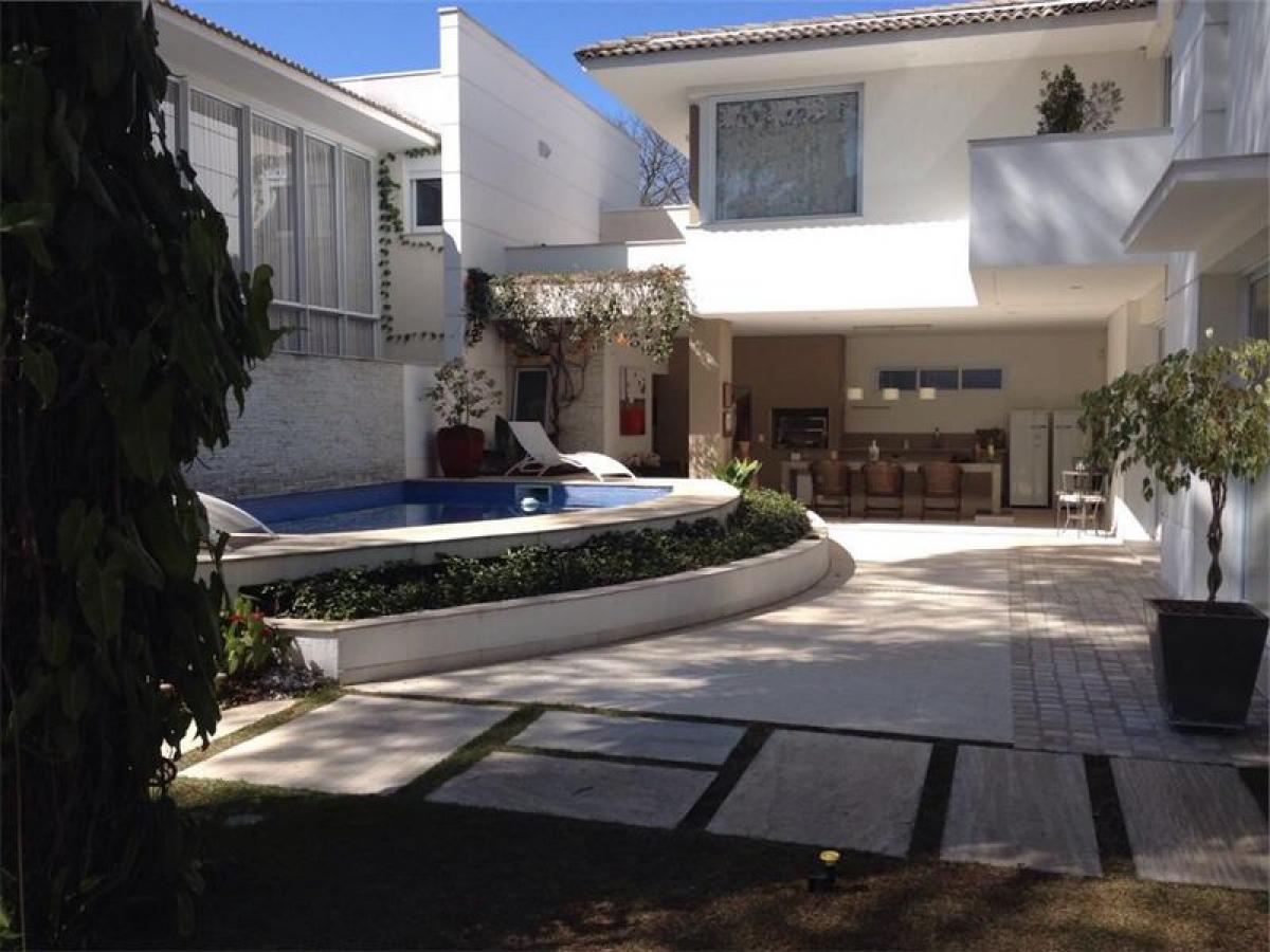 Дом с 3 спальнями в Сан-Паулу, Бразилия № 584891