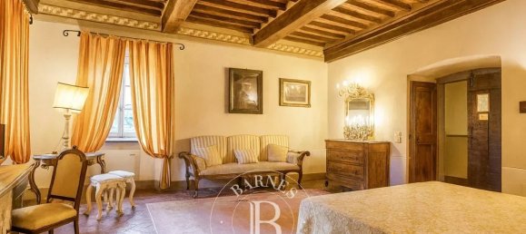  Castillos de 15 dormitorios en Cortona, Italy No. 358180 8