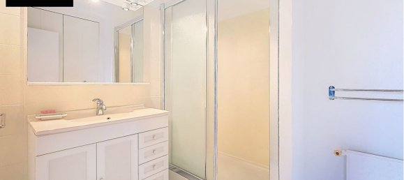 4 chambres Appartement à Courbevoie, France No. 167877 9