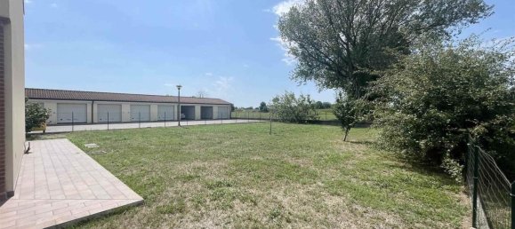 4 rooms House in Borgo Virgilio, Italy No. 269758 3