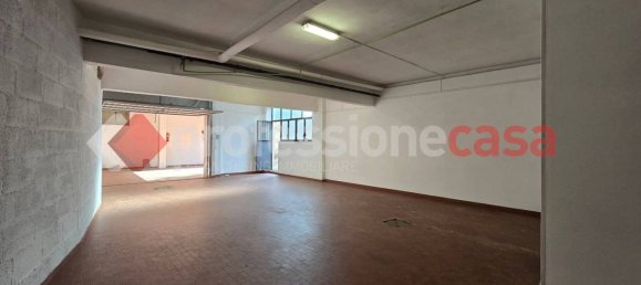 85m² Garage in Rome, Italy No. 53530 16