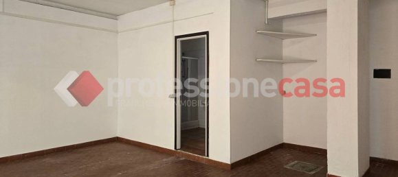 85m² Garage in Rome, Italy No. 53530 9