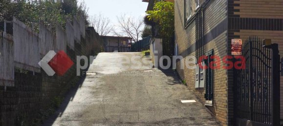 85m² Garage in Rome, Italy No. 53530 25