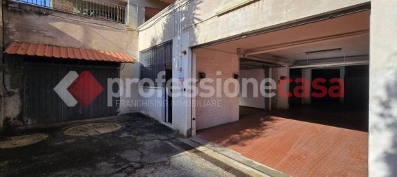 85m² Garage in Rome, Italy No. 53530 20