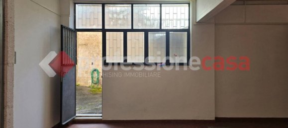 85m² Garage in Rome, Italy No. 53530 6