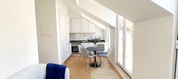 2 bedrooms Apartment in Lisbon, Portugal No. 33256 7