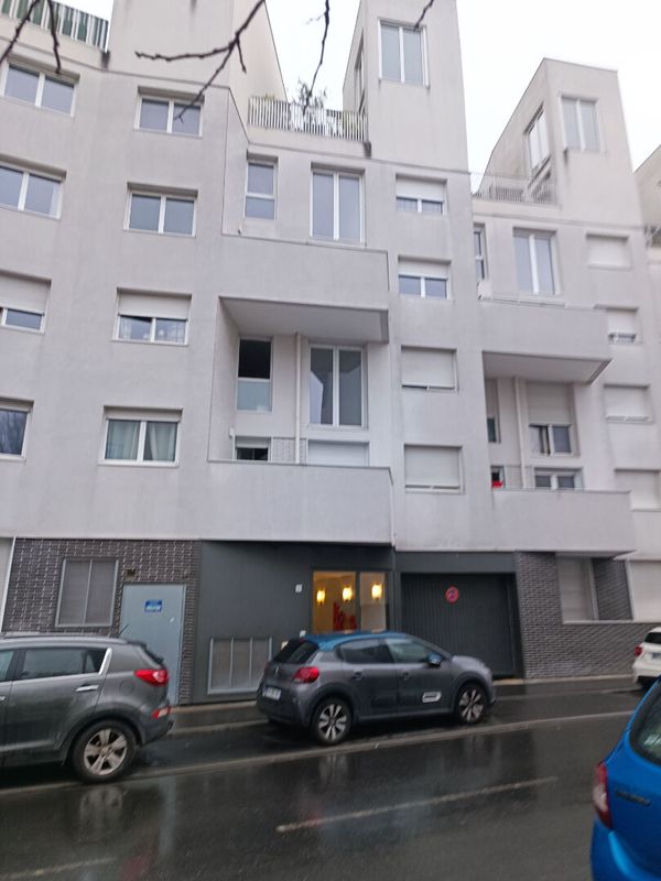 3 Schlafzimmer Doppelhaus in Bobigny, France, Nr. 189604