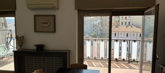 5-salle Appartement à Trieste, Italy No. 234408 9