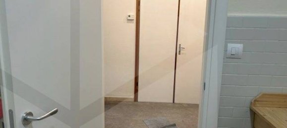 2 rooms Apartment in Bologna, Italy No. 27519 11