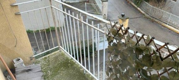 2 rooms Apartment in Bologna, Italy No. 27519 5