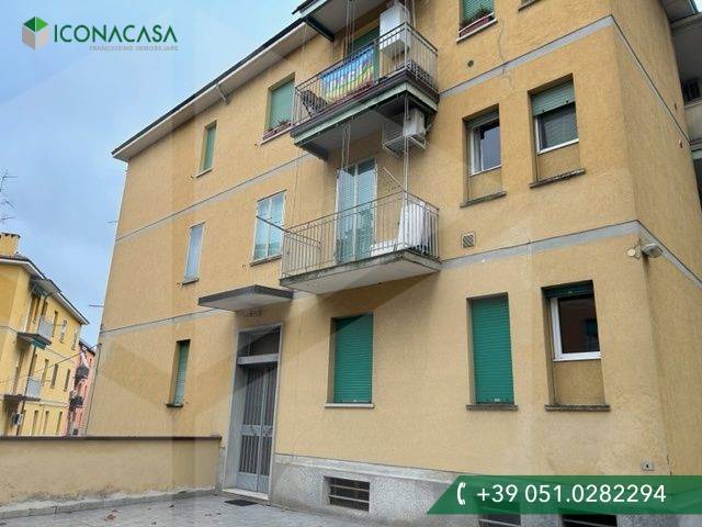 2 rooms Apartment in Bologna, Italy No. 27519