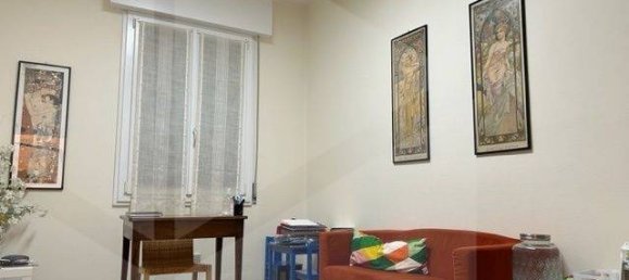2 rooms Apartment in Bologna, Italy No. 27519 2