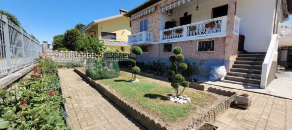 7 rooms Villa in Airasca, Italy No. 273786 4