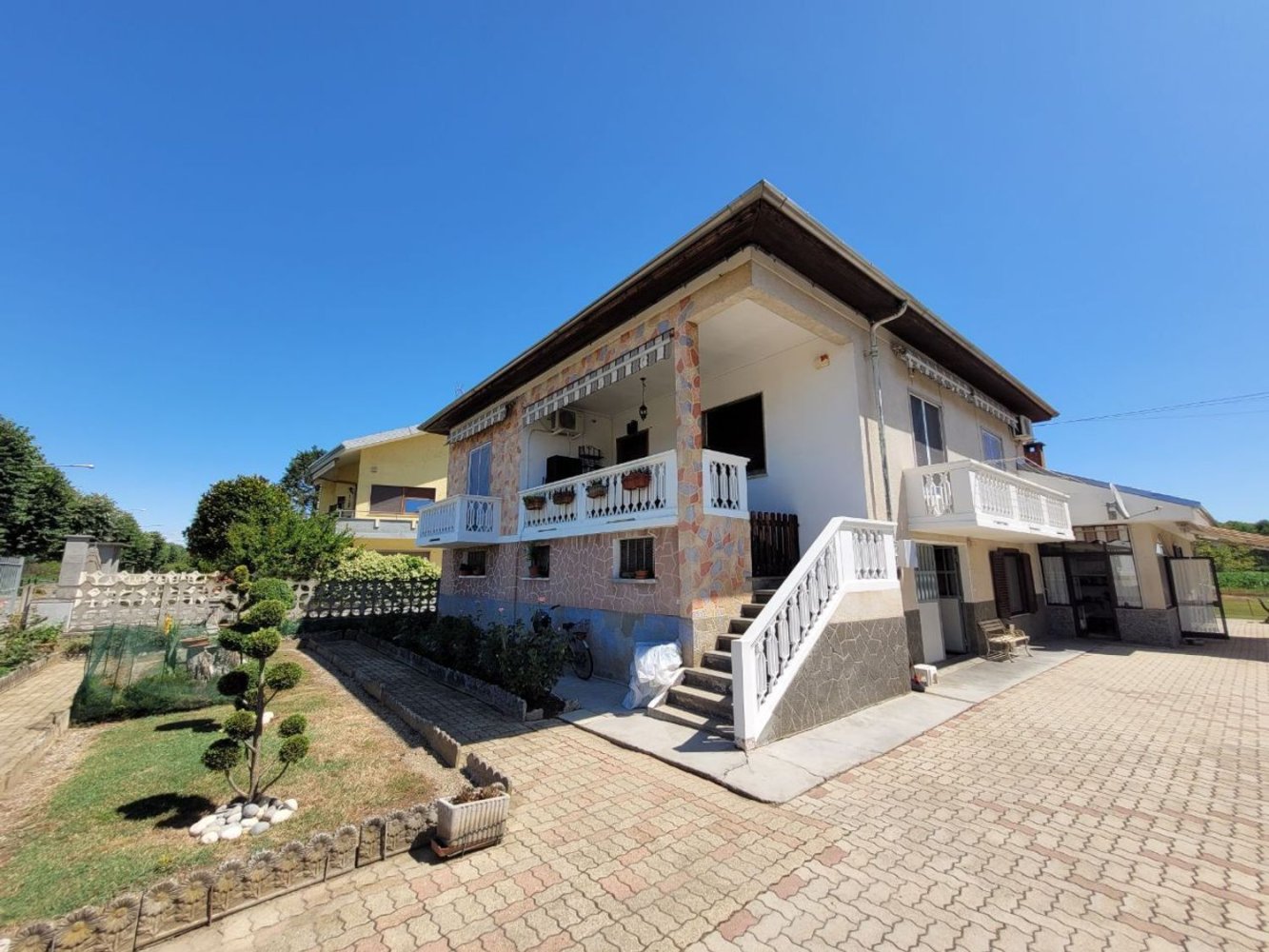 7 rooms Villa in Airasca, Italy No. 273786