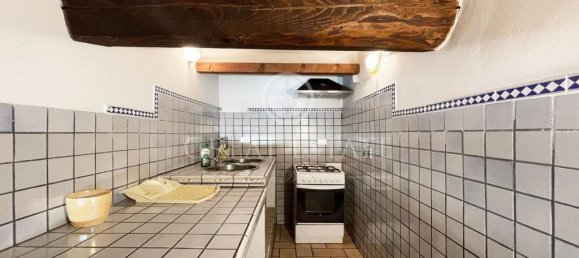 5 bedrooms Apartment in Montepulciano, Italy No. 57081 7