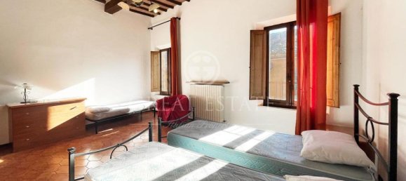 5 bedrooms Apartment in Montepulciano, Italy No. 57081 17
