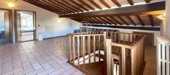 5 bedrooms Apartment in Montepulciano, Italy No. 57081 9