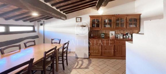5 bedrooms Apartment in Montepulciano, Italy No. 57081 4