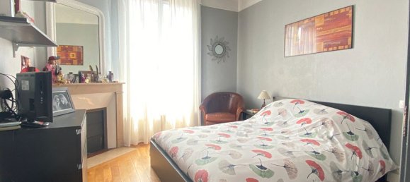 3 bedrooms House in Saint-Prix, France No. 177737 6