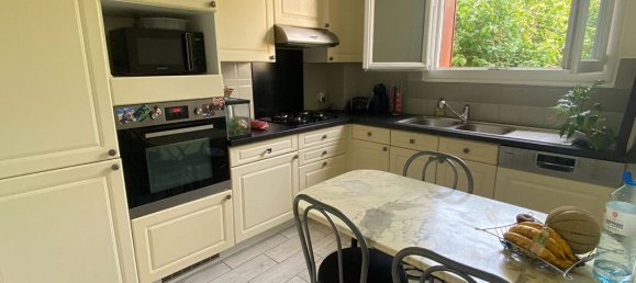 3 bedrooms House in Saint-Prix, France No. 177737 7