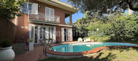 4 bedrooms Villa in Livorno, Italy No. 216317 11