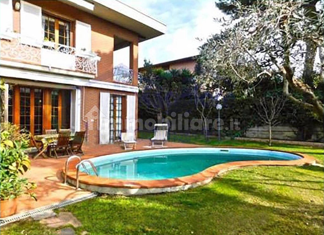 4 bedrooms Villa in Livorno, Italy No. 216317
