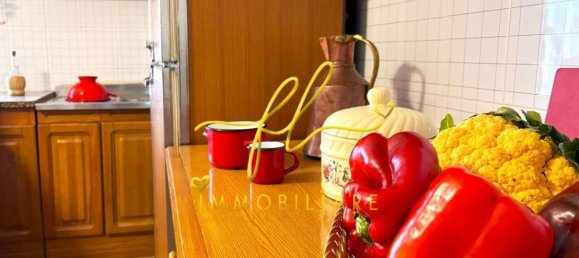 3-salle Appartement à Pomarance, Italy No. 80107 10