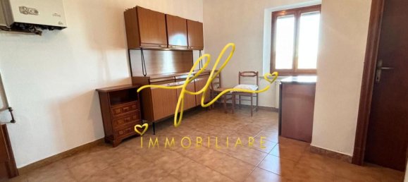 3-salle Appartement à Pomarance, Italy No. 80107 32
