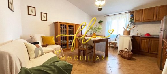3-salle Appartement à Pomarance, Italy No. 80107 3