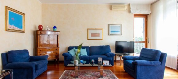 6 rooms House in Montanaro, Italy No. 79516 28