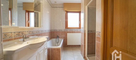 4 bedrooms House in Santes, France No. 338191 10