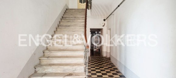 Edificio en Olbia, Italy 555 m² No. 127345 2