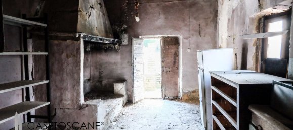 5 rooms House in Chiusi, Italy No. 113749 5