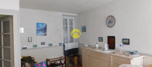 2 Schlafzimmer Stadthaus in Gracay, France, Nr. 221032 2