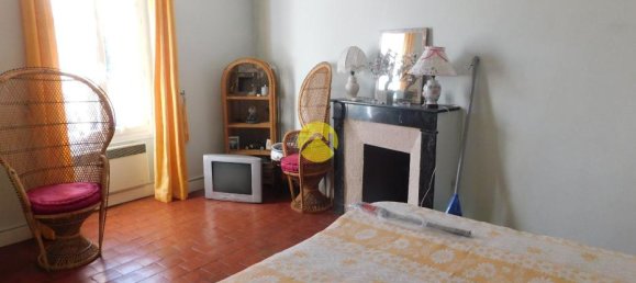 2 Schlafzimmer Stadthaus in Gracay, France, Nr. 221032 6