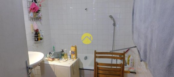 2 Schlafzimmer Stadthaus in Gracay, France, Nr. 221032 7