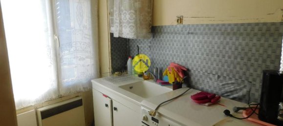 2 Schlafzimmer Stadthaus in Gracay, France, Nr. 221032 5