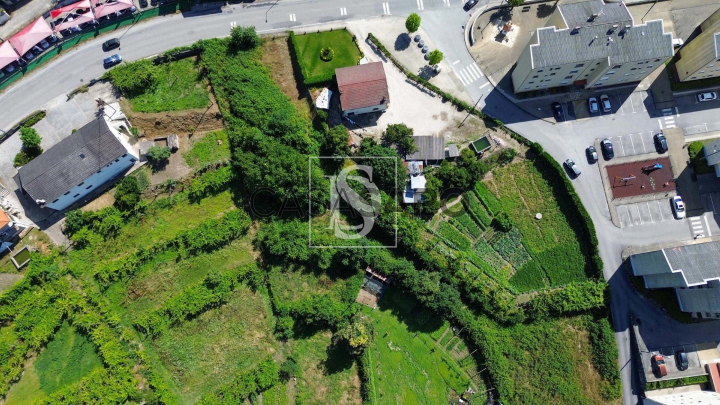 Terreno en Amarante, Portugal No. 329265