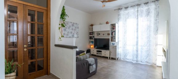 Квартира с 2 спальнями в Сесто Фьорентино, Италия № 369824 4