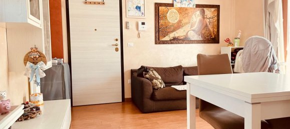 Apartamento de 3 dormitorios en Foggia, Italy No. 358089 3