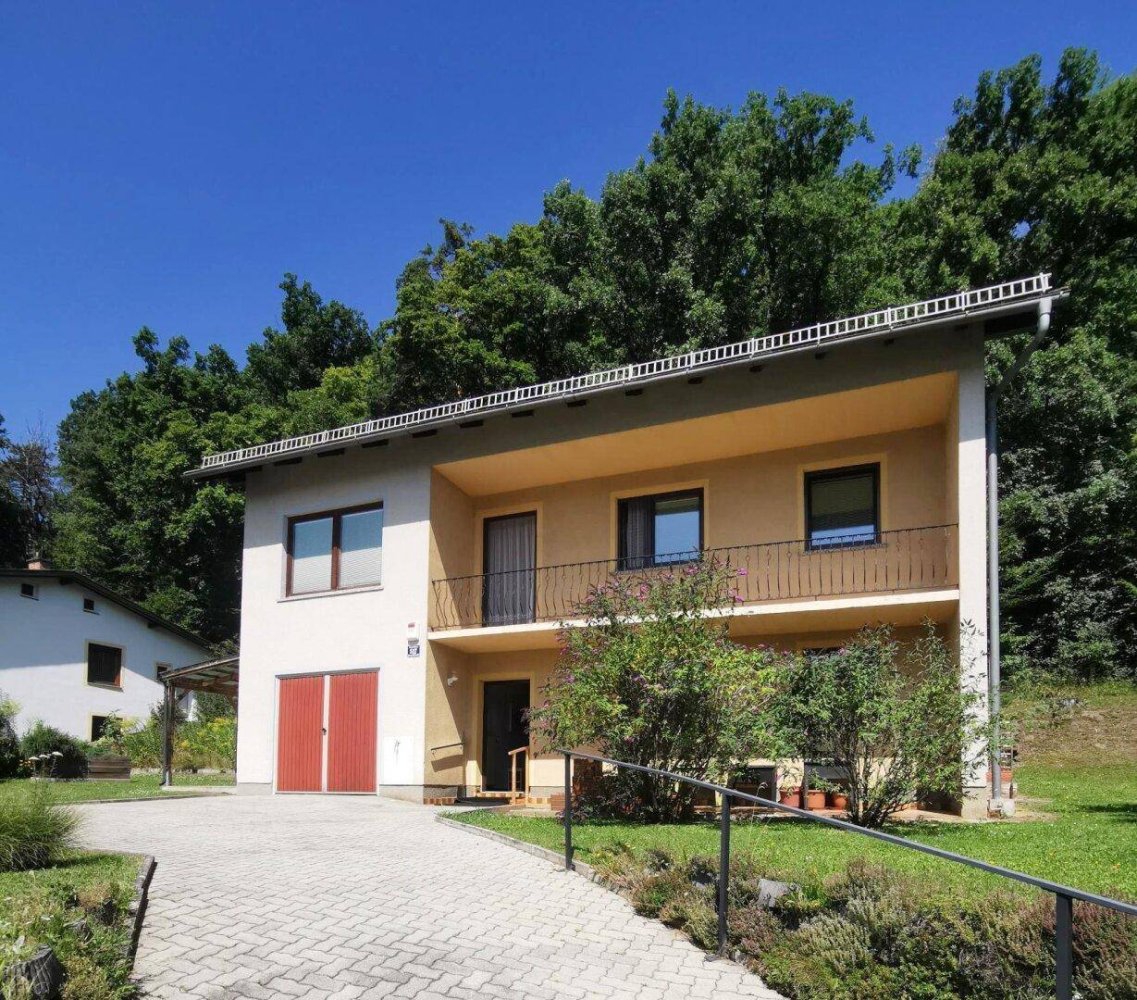 Casa de 7 habitaciónes en Neunkirchen, Austria No. 234433