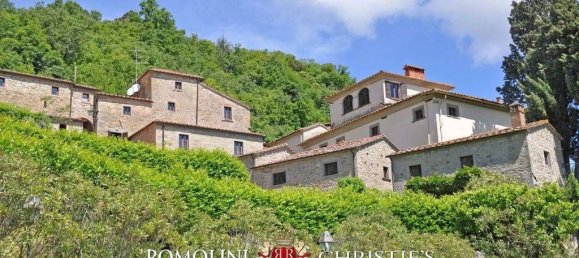 Вилла с 29 спальнями в Каполона, Италия № 124519 5