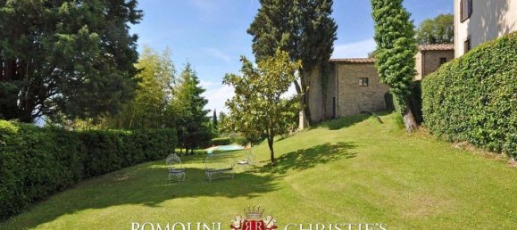 Вилла с 29 спальнями в Каполона, Италия № 124519 11