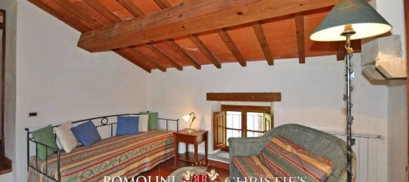 Вилла с 29 спальнями в Каполона, Италия № 124519 35