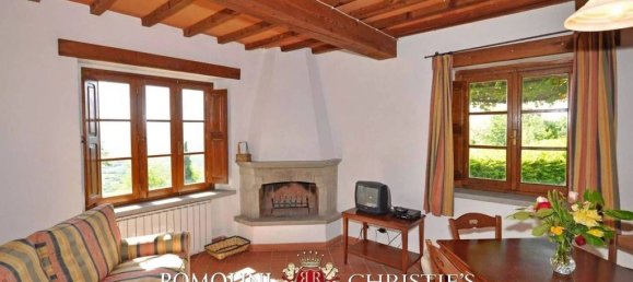 Вилла с 29 спальнями в Каполона, Италия № 124519 33