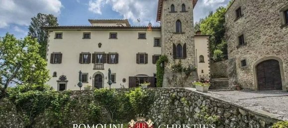 Вилла с 29 спальнями в Каполона, Италия № 124519 38